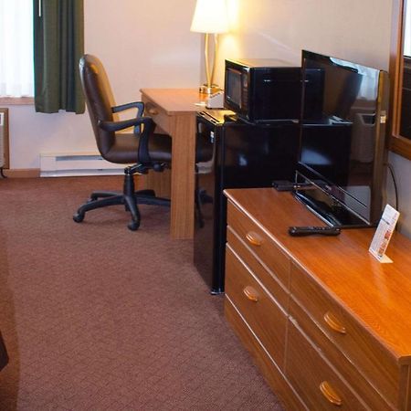 Magnuson Hotel Country Inn Ishpeming Kültér fotó