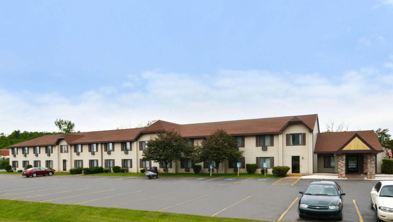 Magnuson Hotel Country Inn Ishpeming Kültér fotó